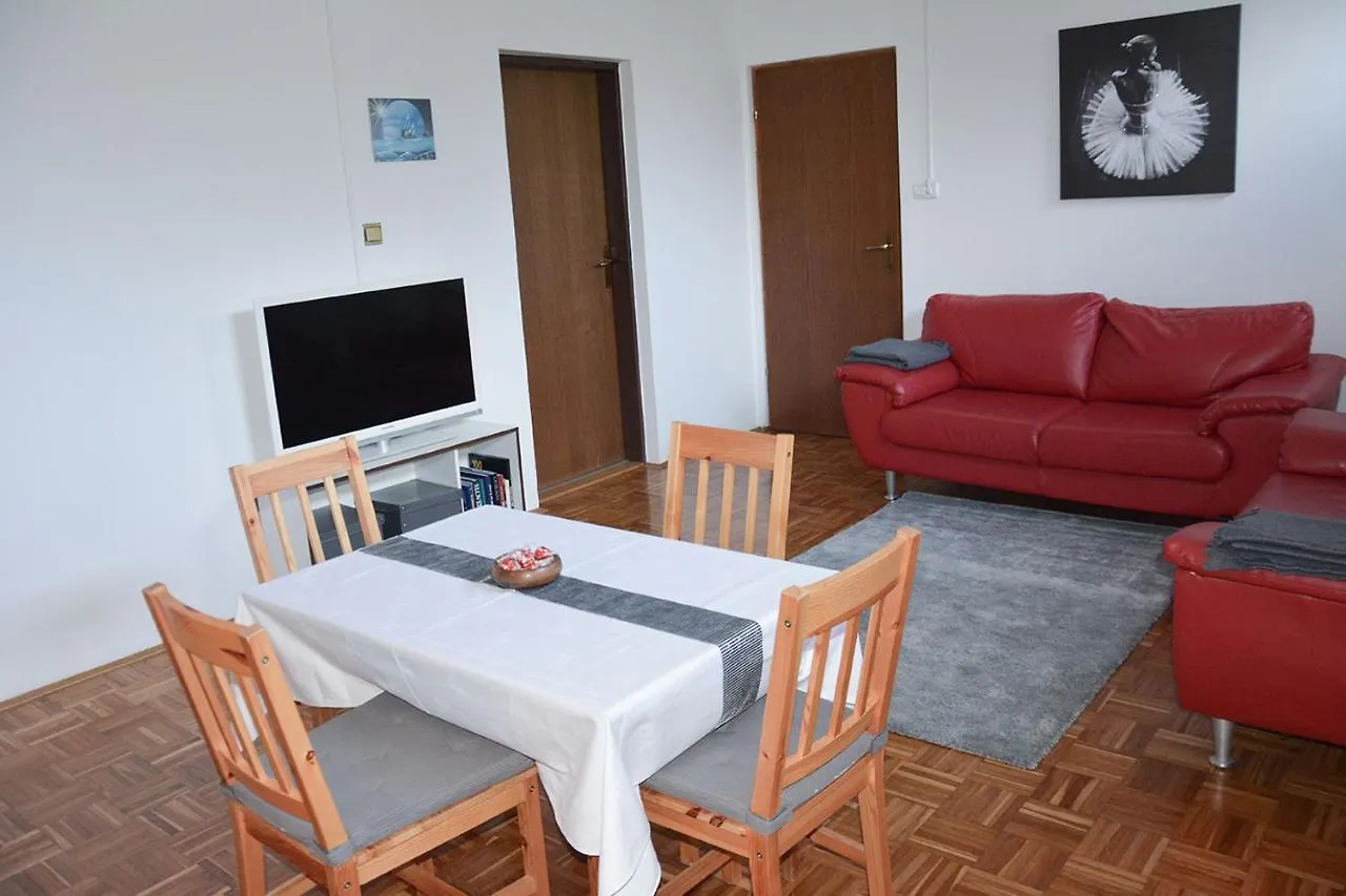 Apartma Vidmar Sencur 0*,  Slovenia